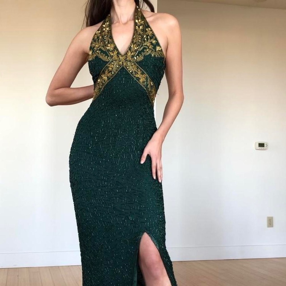 GORGEOUS mythical emerald green vintage 90s beaded gown 🌙